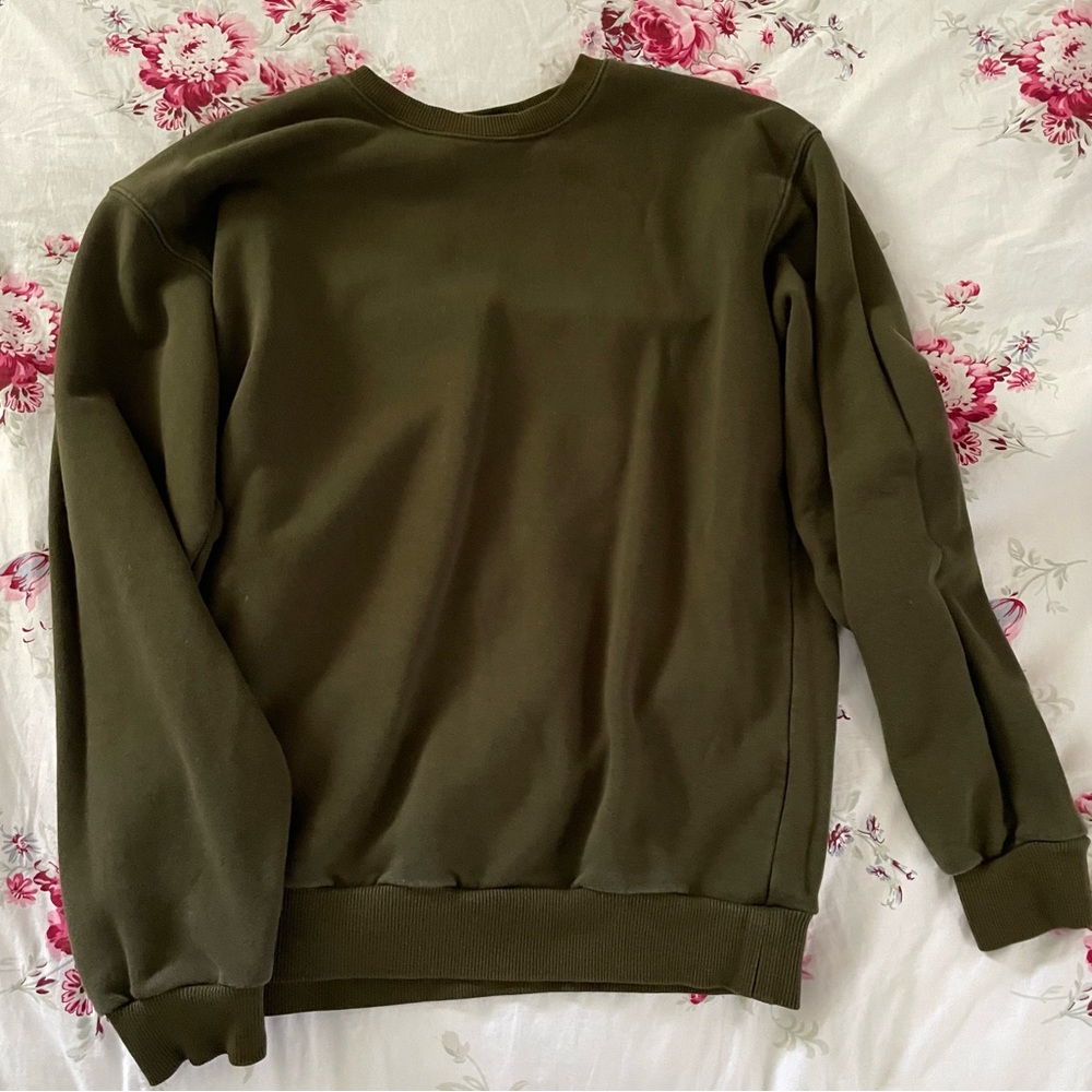 ▪️6/$25▪️ Naked Wardrobe Olive Green Crewneck Sweatshirt - Picture 4 of 8
